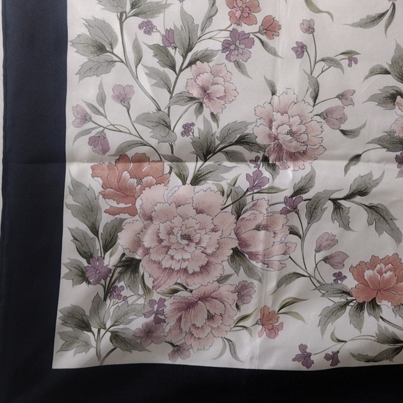 Pierre Cardin 💯% Silk Floral Print Luxury Scarf – 30x30-In Women’s Accessories - Picture 8 of 13